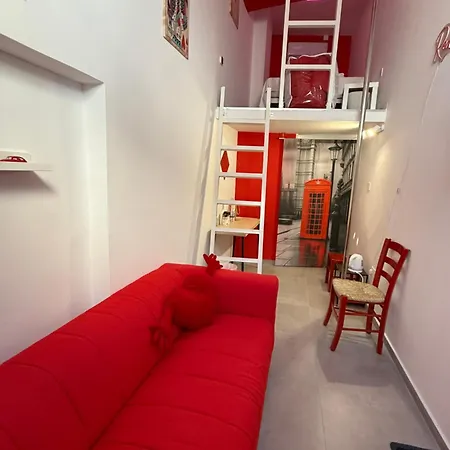 Red Cabin-larnaca Centrum Appartamento *
